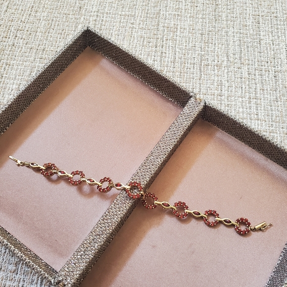 10k Gold Garnet Bracelet - Picture 5 of 11
